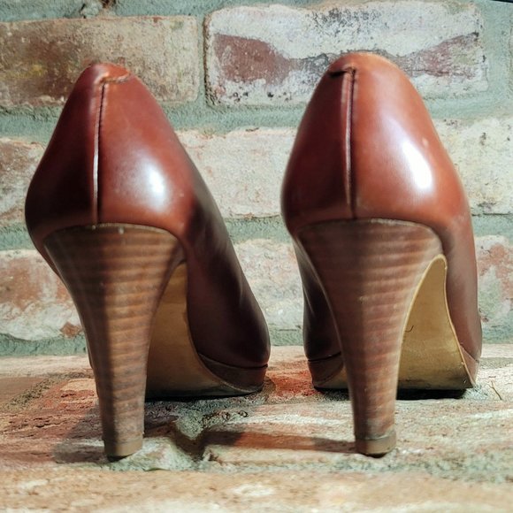 Cole Haan - Brown Pump - Picture 3 of 3